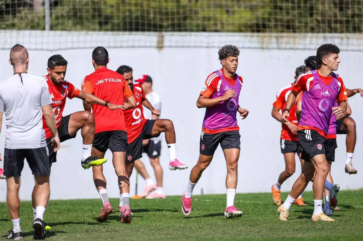 استعدادًا لبرشلونة.. تدريبات بدنية وفنية في مران الأهلي الصباحي 