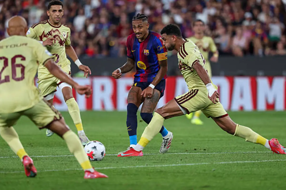 الأهلي وبرشلونة.. سجل عتيق يجمع عملاق أفريقيا وكبير أوروبا 