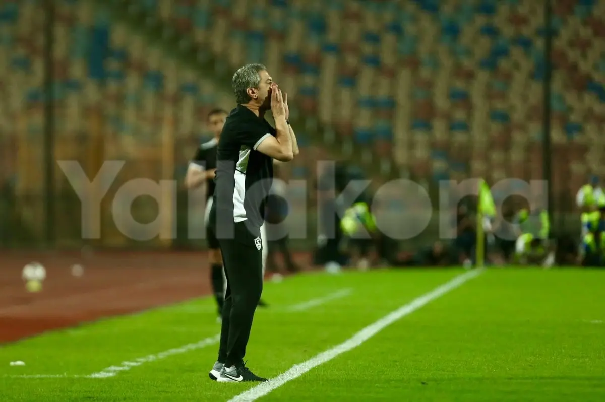 قبل مواجهة أبو قير للأسمدة.. معتمد جمال يطالب لاعبي الزمالك بغلق مباراة أفريقيا 