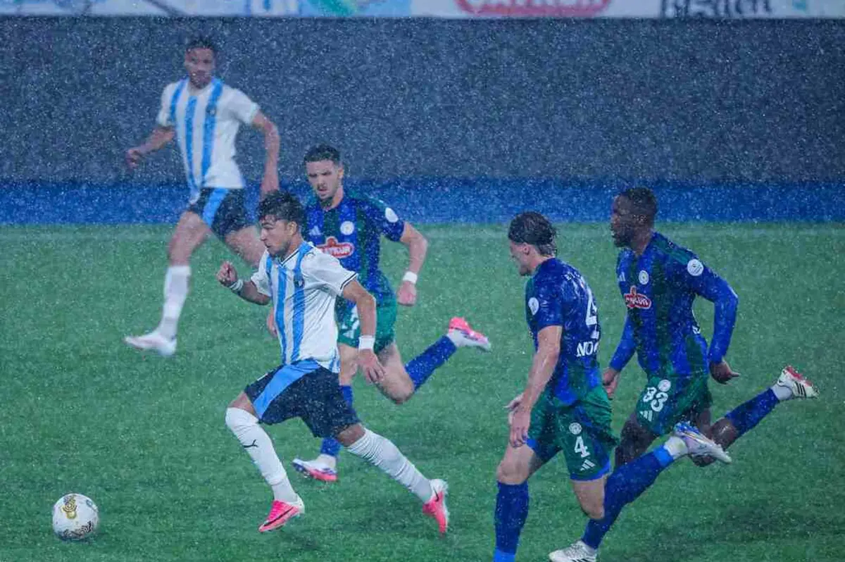 البروفة الأخيرة قبل انطلاق الدوري المصري.. بيراميدز يسقط أمام ريزا سبورت بهدفين وديًا 