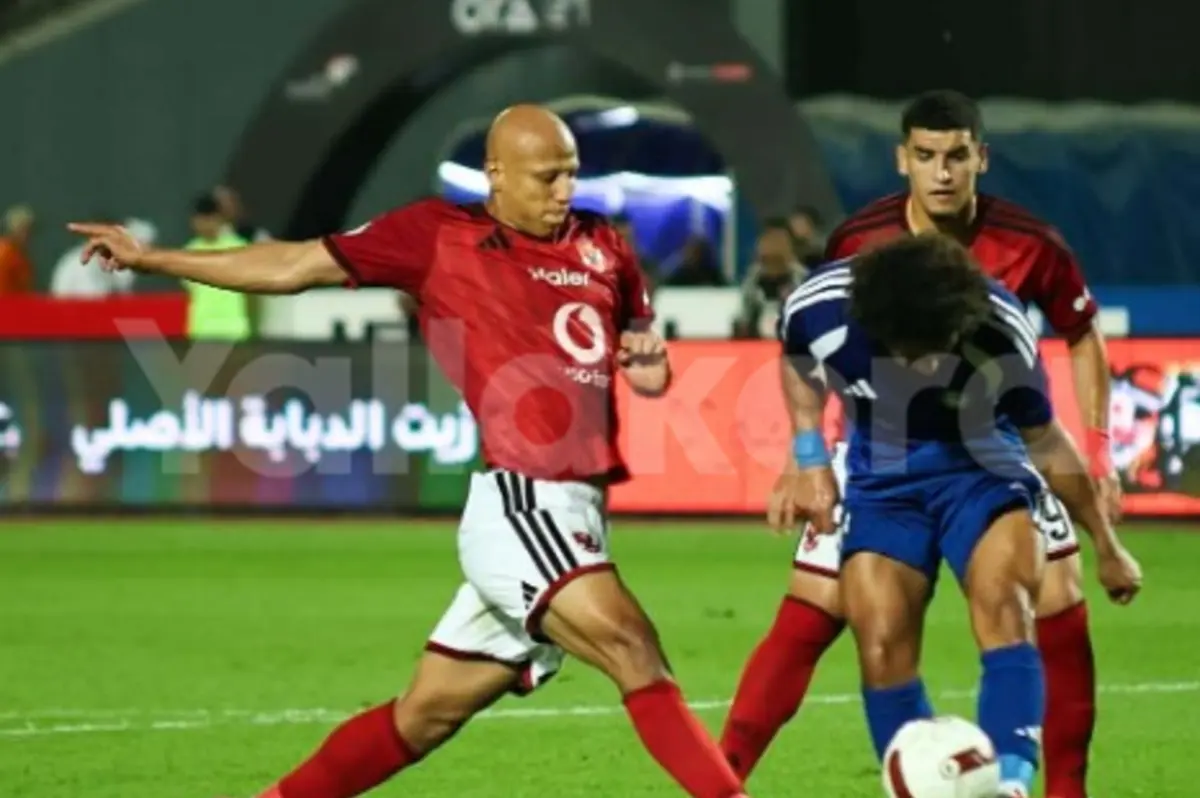 لا يخسر الالتحامات.. كيف تألق عمرو الجزار في مباراة الأهلي وسموحة؟ 