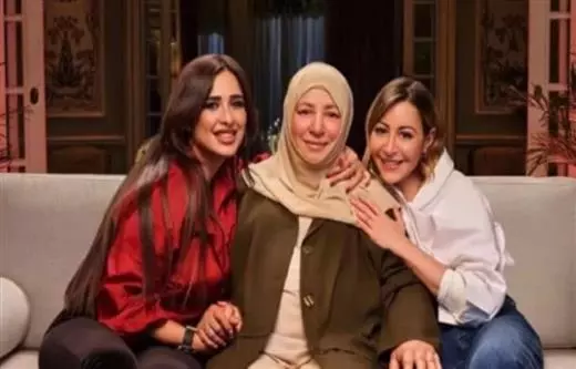 إعلان فودافون – (عبلة كامل، ياسمين عبدالعزيز، منة شلبي ومحمد منير)